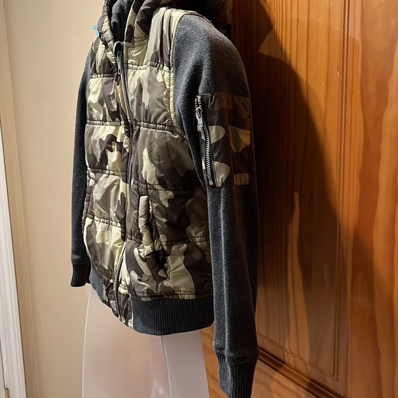 Tucker + Tate Kids' Mountain Crest Nylon & Fleece Hooded Camo Jacket - Picture 3 of 7